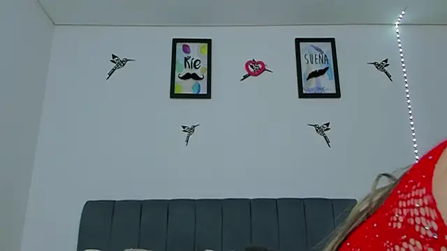 Snapshot of im_sarah34 chatting on February 3, 6:40 am im sarah34 online show from February 3, 6:40 am