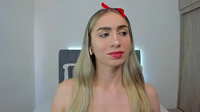 im sarah34 online show from April 28, 5:06 pm