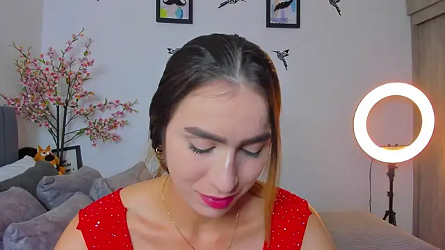 im sarah34 online show from March 8, 3:39 am