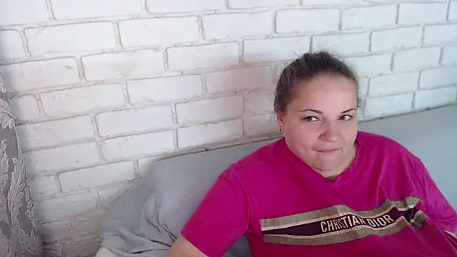Crazyy girl  online show from May 17, 4:29 pm
