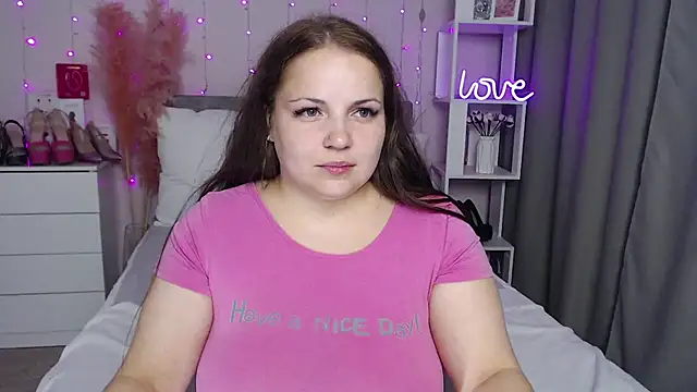 Crazyy girl  online show from June 20, 7:02 am