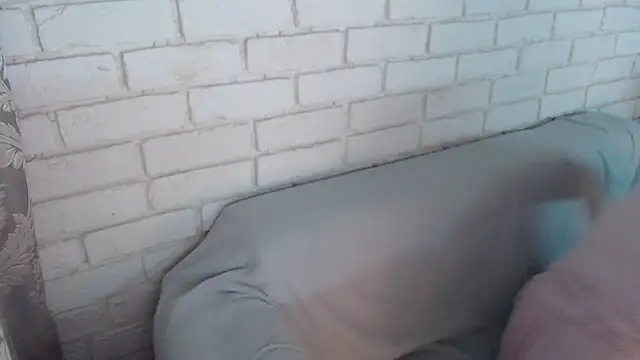 Crazyy girl  online show from March 30, 4:19 pm