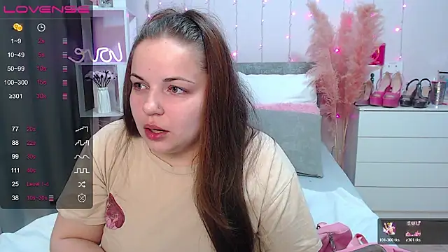 Crazyy girl  online show from March 27, 5:16 am