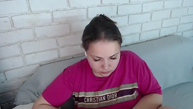 Crazyy girl  online show from March 12, 1:59 pm