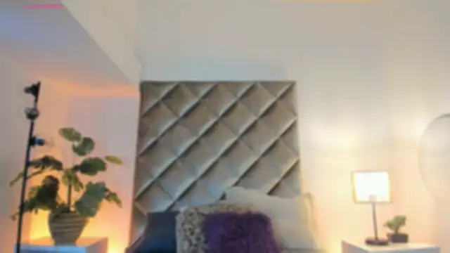 kaylarossi online show from January 8, 7:53 pm