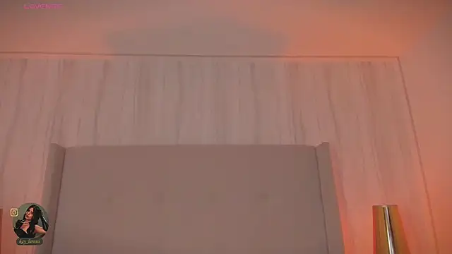 kaylarossi online show from April 16, 9:39 pm