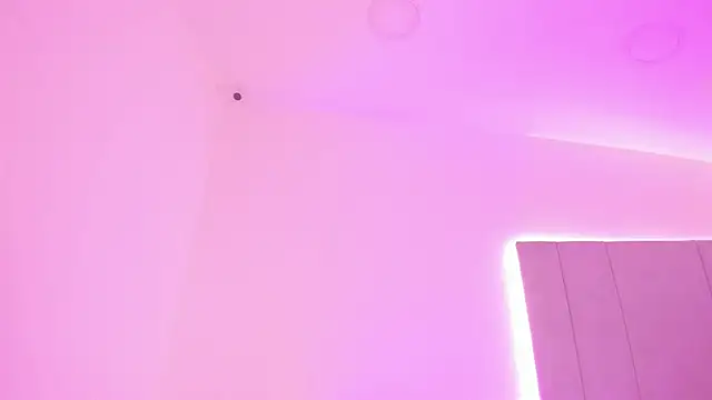 kaylarossi online show from February 15, 7:50 pm