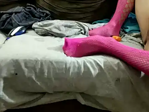 Snapshot of smalldickbixx chatting on December 7, 8:27 am smalldickbixx online show from December 7, 8:27 am