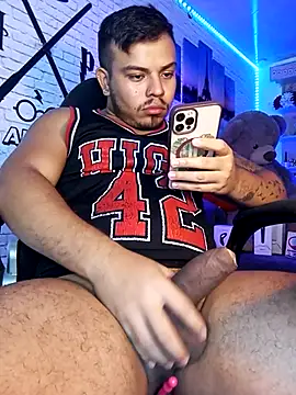 Snapshot of Naughty_Charly chatting on March 4, 3:15 pm Naughty Charly online show from March 4, 3:15 pm