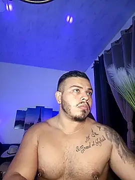 Snapshot of Naughty_Charly chatting on September 15, 12:22 am Naughty Charly online show from September 15, 12:22 am