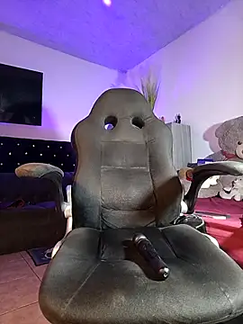 Snapshot of Naughty_Charly chatting on November 23, 4:00 am Naughty Charly online show from November 23, 4:00 am