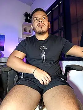 Snapshot of Naughty_Charly chatting on September 26, 12:12 pm Naughty Charly online show from September 26, 12:12 pm