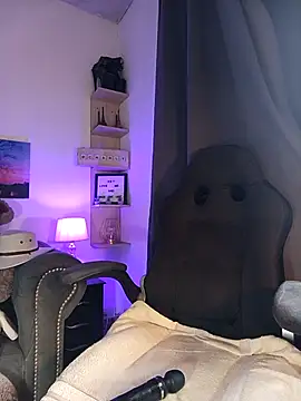 Snapshot of Naughty_Charly chatting on September 24, 8:26 pm Naughty Charly online show from September 24, 8:26 pm