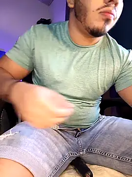 Snapshot of Naughty_Charly chatting on September 19, 12:09 pm Naughty Charly online show from September 19, 12:09 pm