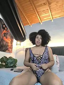 EmmilyBrant online show from July 16, 2:30 am