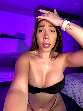 Snapshot of Condes_carmen chatting on November 6, 12:20 pm Condes carmen online show from November 6, 12:20 pm