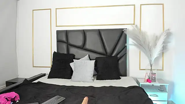 ada mclaine online show from March 18, 12:19 pm