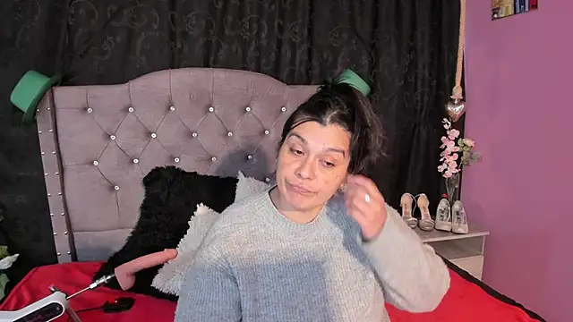 martina foxy  online show from March 20, 7:35 pm