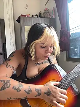 ivanna rivera online show from April 8, 8:54 pm