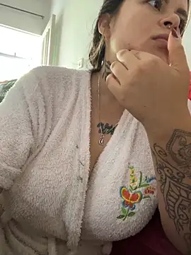 Snapshot of ivanna_rivera chatting on October 4, 3:24 pm ivanna rivera online show from October 4, 3:24 pm