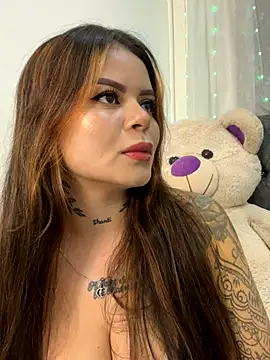 Snapshot of ivanna_rivera chatting on October 16, 7:44 pm ivanna rivera online show from October 16, 7:44 pm