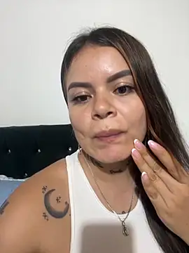 Snapshot of ivanna_rivera chatting on October 12, 12:34 am ivanna rivera online show from October 12, 12:34 am