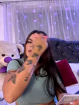 Snapshot of ivanna_rivera chatting on October 29, 7:02 pm ivanna rivera online show from October 29, 7:02 pm