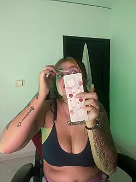 Snapshot of ivanna_rivera chatting on February 25, 5:46 pm ivanna rivera online show from February 25, 5:46 pm