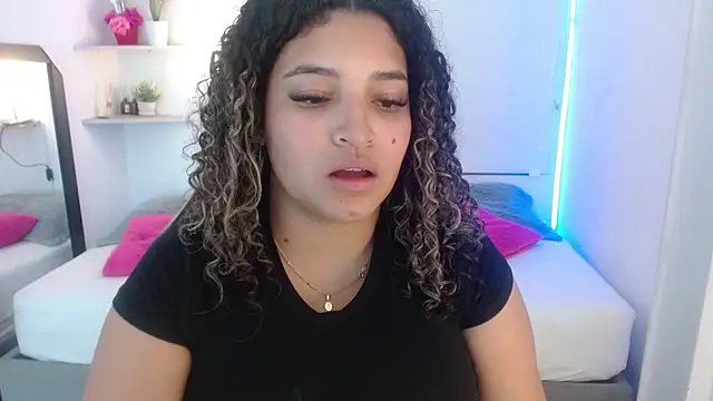 Snapshot of Julia_Boobs chatting on October 11, 12:28 pm Julia Boobs online show from October 11, 12:28 pm