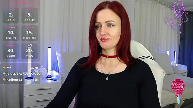 Snapshot of ElisaJane chatting on February 8, 2:36 am ElisaJane online show from February 8, 2:36 am