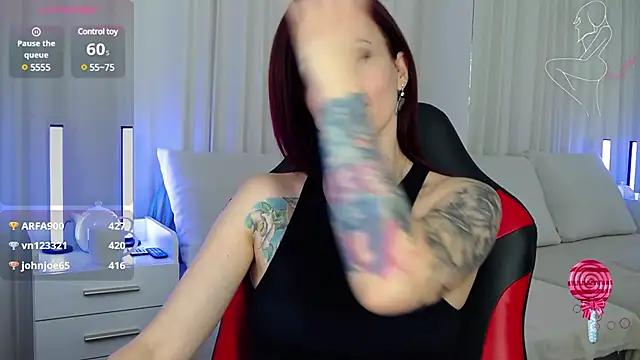 Snapshot of ElisaJane chatting on January 18, 10:17 am ElisaJane online show from January 18, 10:17 am