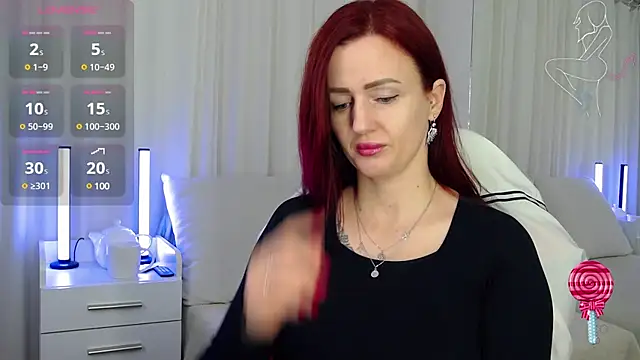 Snapshot of ElisaJane chatting on January 25, 9:25 pm ElisaJane online show from January 25, 9:25 pm