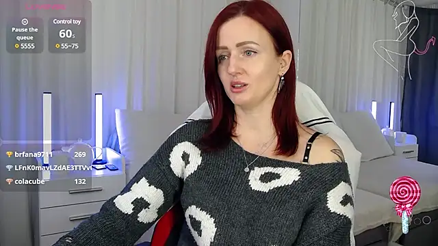 Snapshot of ElisaJane chatting on February 5, 1:04 am ElisaJane online show from February 5, 1:04 am