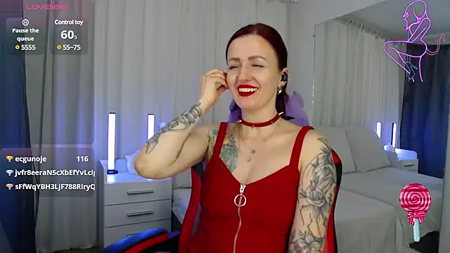 Snapshot of ElisaJane chatting on February 23, 2:51 am ElisaJane online show from February 23, 2:51 am