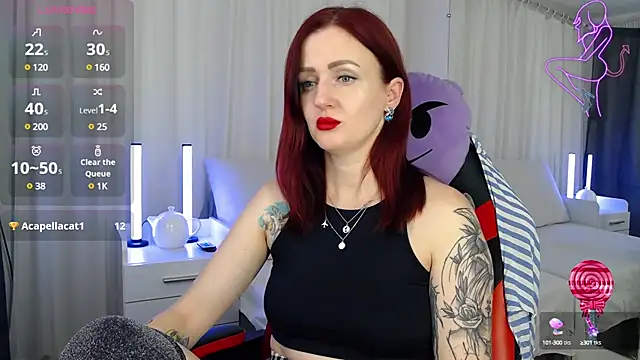 Snapshot of ElisaJane chatting on February 21, 1:44 am ElisaJane online show from February 21, 1:44 am