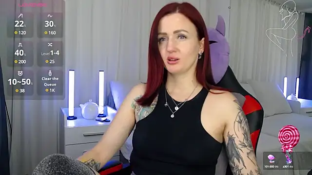 Snapshot of ElisaJane chatting on February 22, 6:50 am ElisaJane online show from February 22, 6:50 am