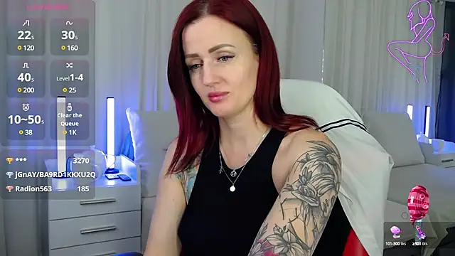 Snapshot of ElisaJane chatting on February 8, 6:43 am ElisaJane online show from February 8, 6:43 am