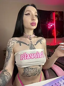 Molly  Moon online show from April 9, 2:46 am