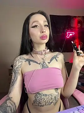 Molly  Moon online show from April 30, 3:35 am