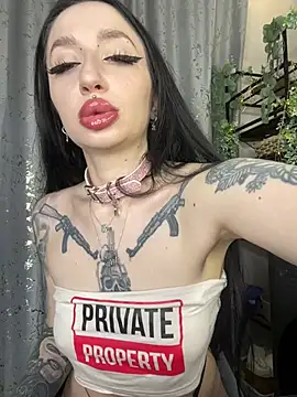 Molly  Moon online show from February 4, 2:28 am