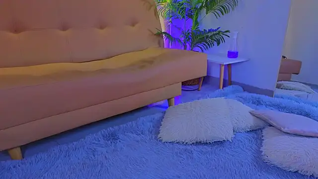 Snapshot of Isa__Blanc chatting on October 8, 3:19 am Isa Blanc online show from October 8, 3:19 am