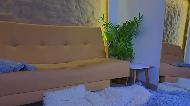 Snapshot of Isa__Blanc chatting on September 13, 3:17 am Isa Blanc online show from September 13, 3:17 am