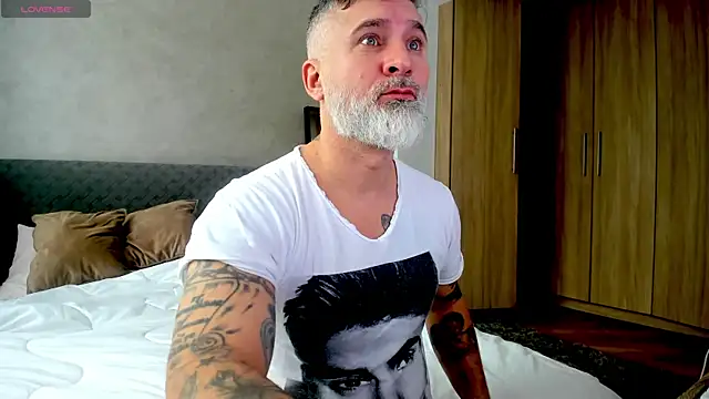 BlowMyXXL online show from February 17, 7:04 am