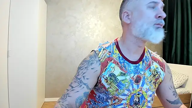 BlowMyXXL online show from January 8, 7:13 pm