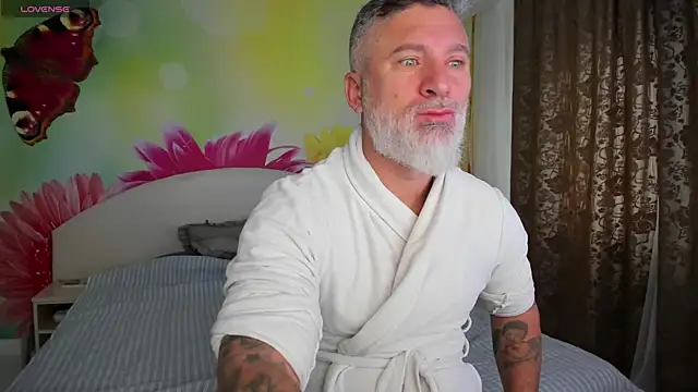 BlowMyXXL online show from December 18, 6:51 am