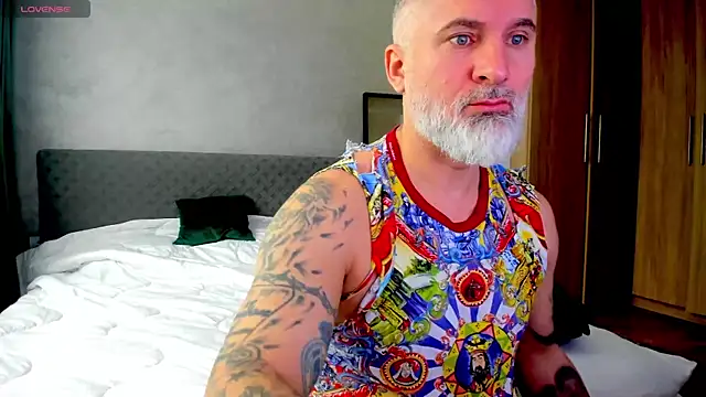 BlowMyXXL online show from March 17, 7:46 am