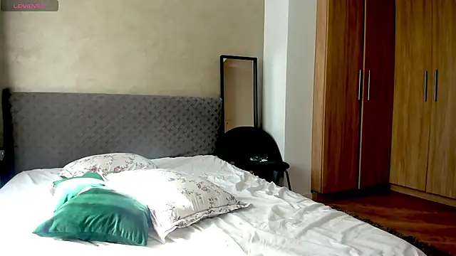 BlowMyXXL online show from March 20, 11:38 am