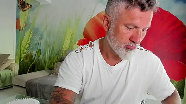 BlowMyXXL online show from May 16, 5:39 am