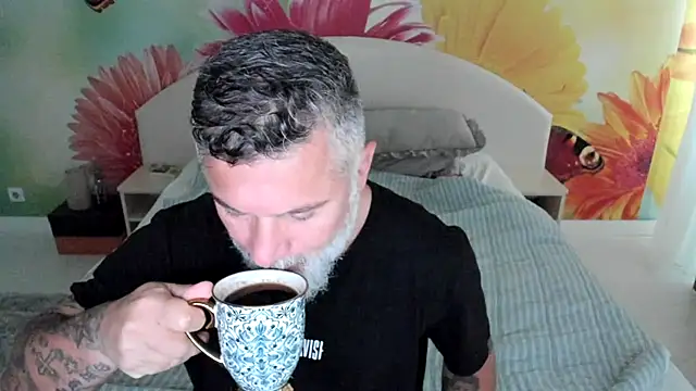 BlowMyXXL online show from November 30, 6:47 am