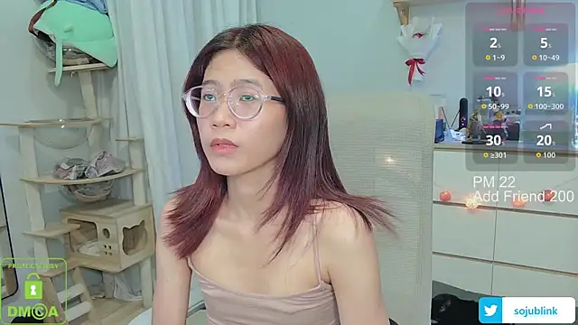 littlemiilk online show from April 8, 8:38 am